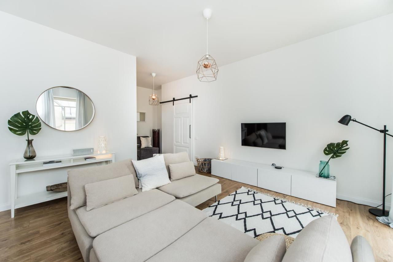 Stylish Apartment In The Heart Of Kaunas Old Town Bagian luar foto