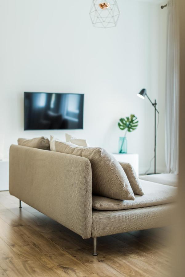 Stylish Apartment In The Heart Of Kaunas Old Town Bagian luar foto
