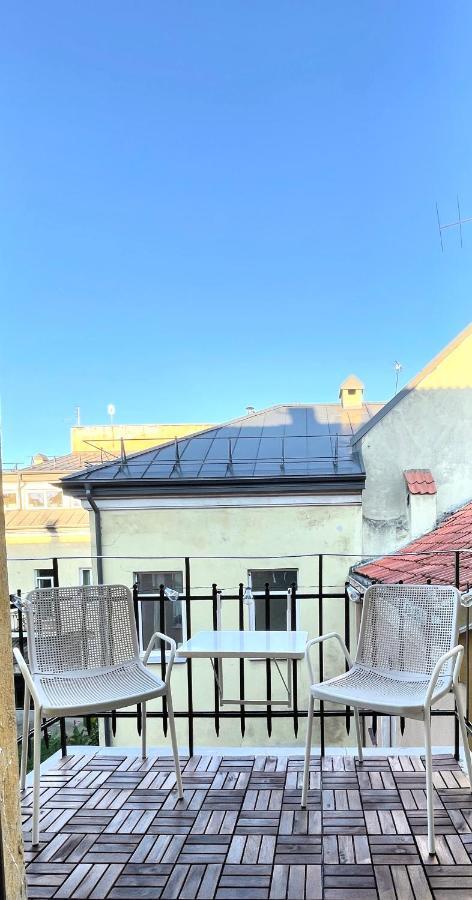 Stylish Apartment In The Heart Of Kaunas Old Town Bagian luar foto